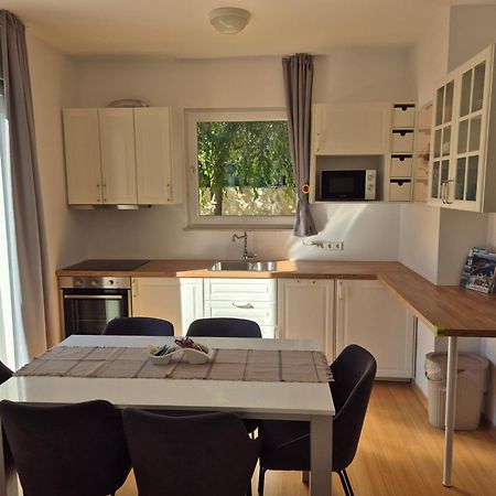 Luxury Two-Floor Apartment In Petrcane With Garden And Pool 外观 照片