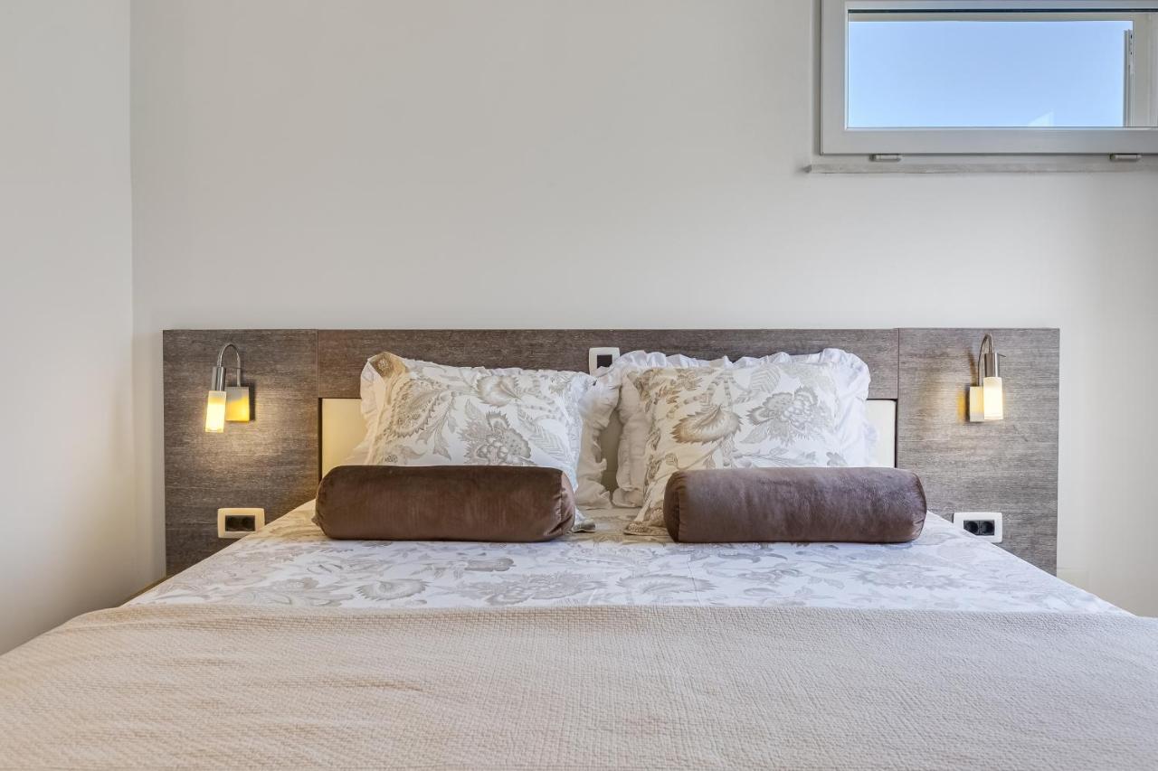 Luxury Two-Floor Apartment In Petrcane With Garden And Pool 外观 照片