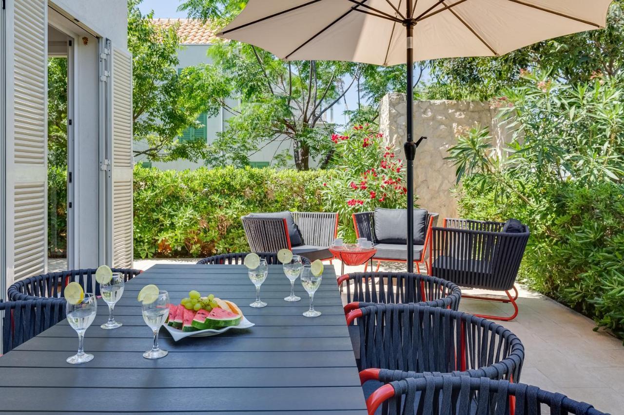 Luxury Two-Floor Apartment In Petrcane With Garden And Pool 外观 照片