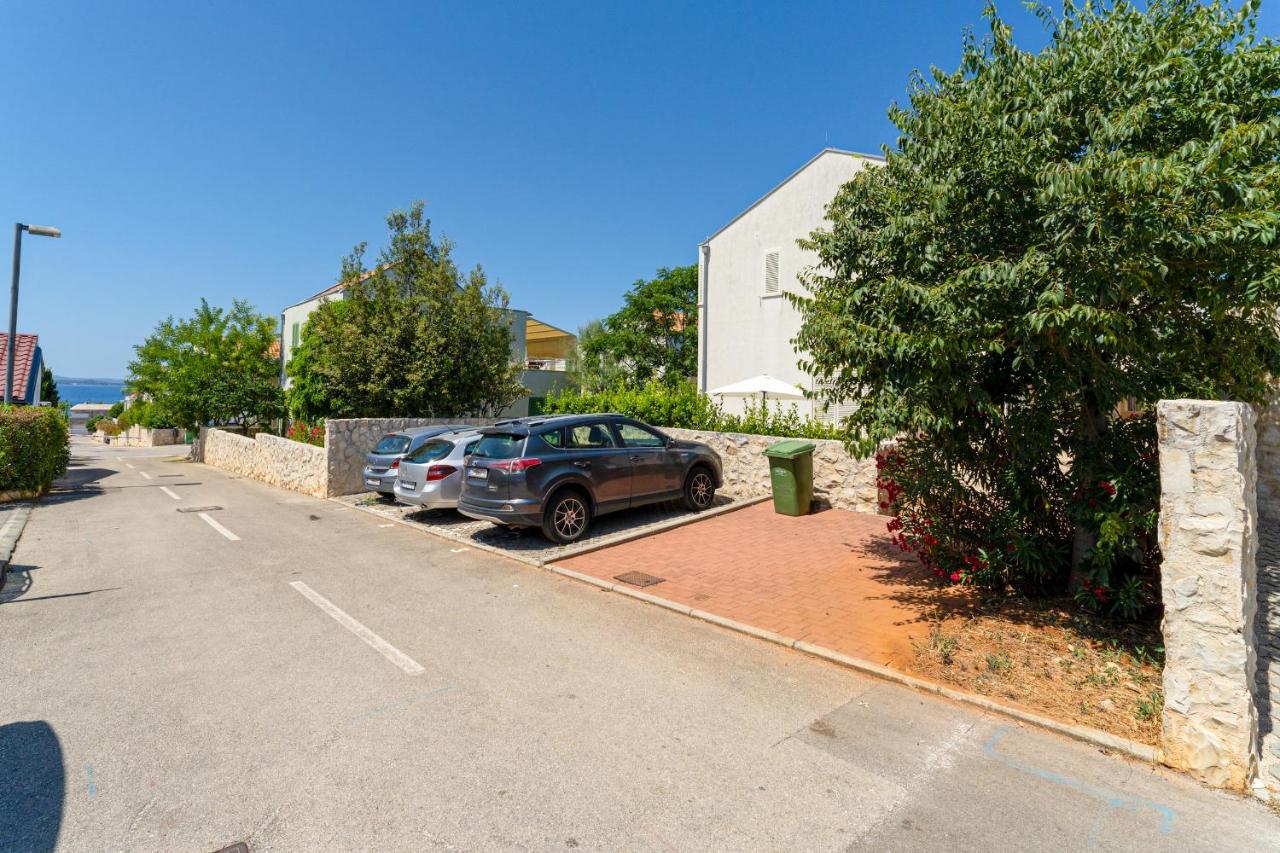 Luxury Two-Floor Apartment In Petrcane With Garden And Pool 外观 照片