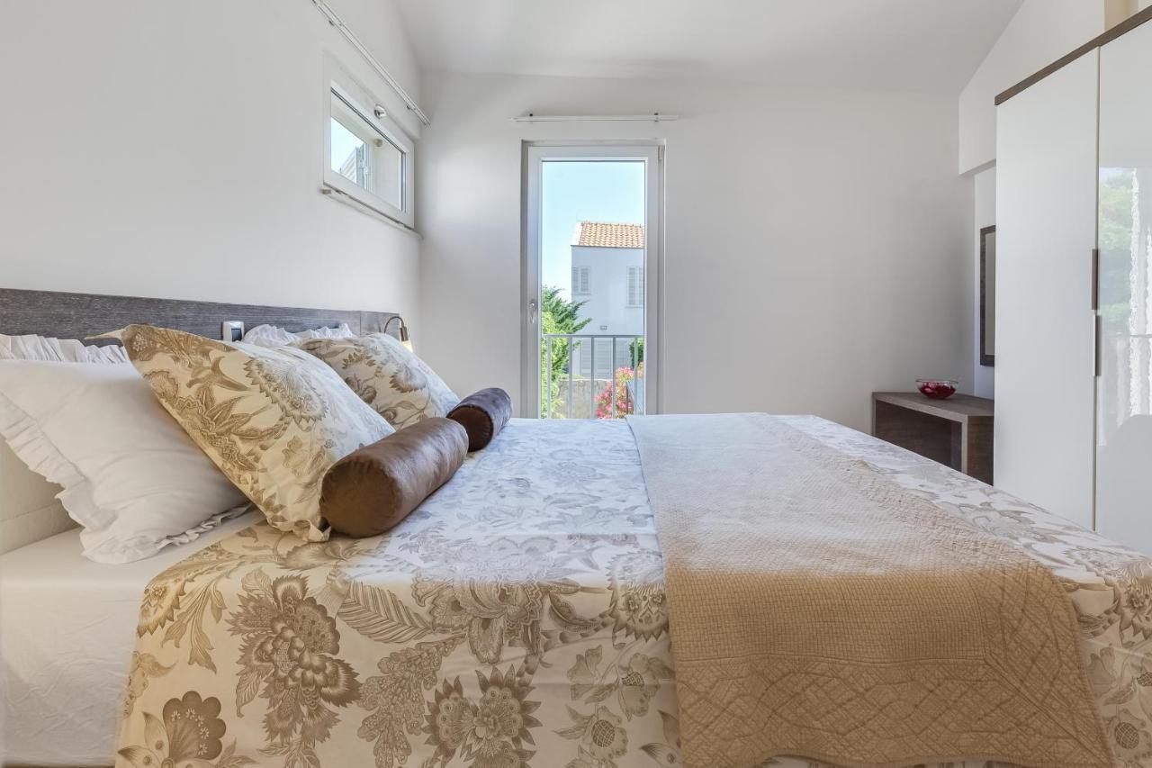 Luxury Two-Floor Apartment In Petrcane With Garden And Pool 外观 照片