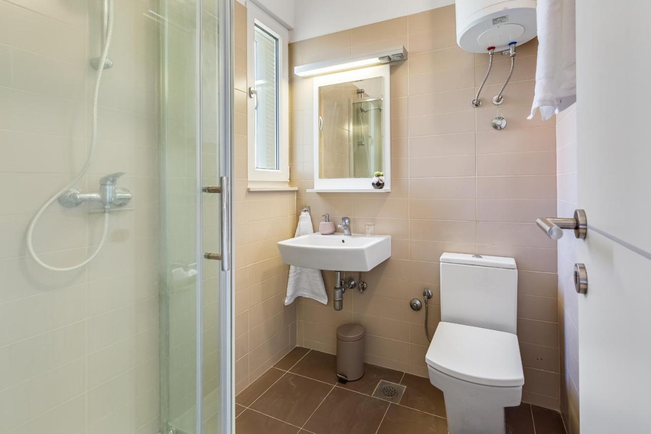 Luxury Two-Floor Apartment In Petrcane With Garden And Pool 外观 照片