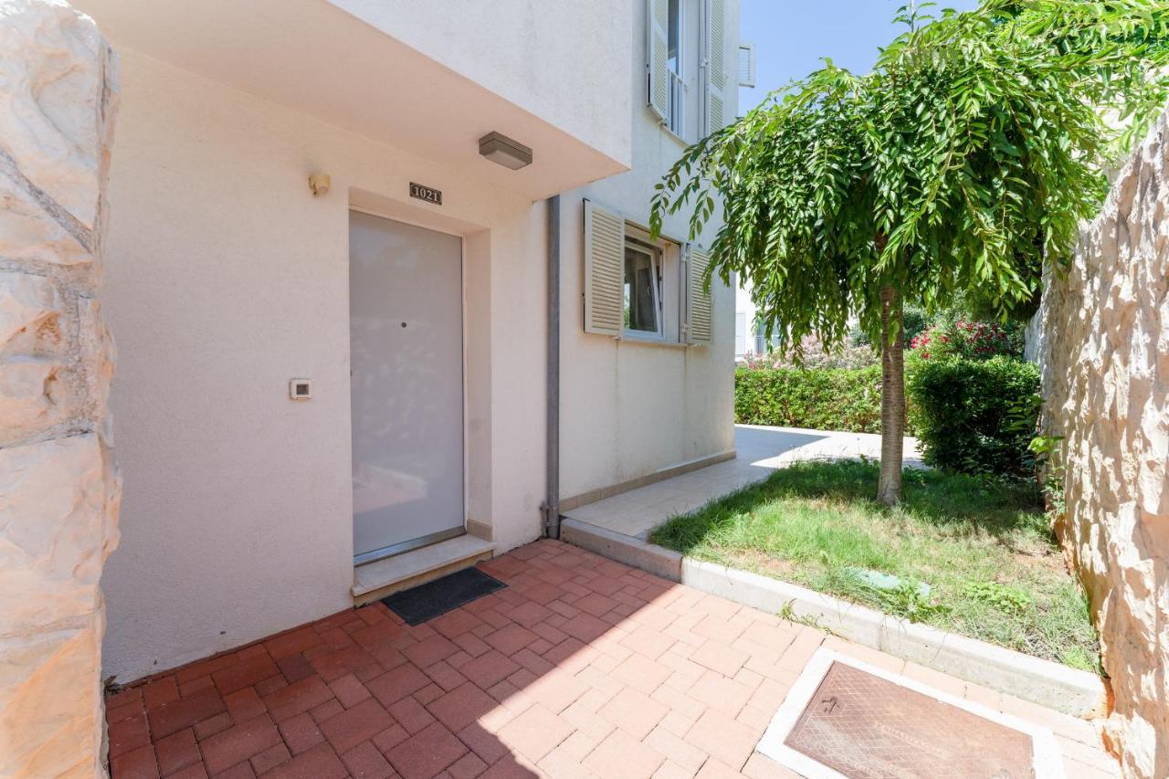 Luxury Two-Floor Apartment In Petrcane With Garden And Pool 外观 照片