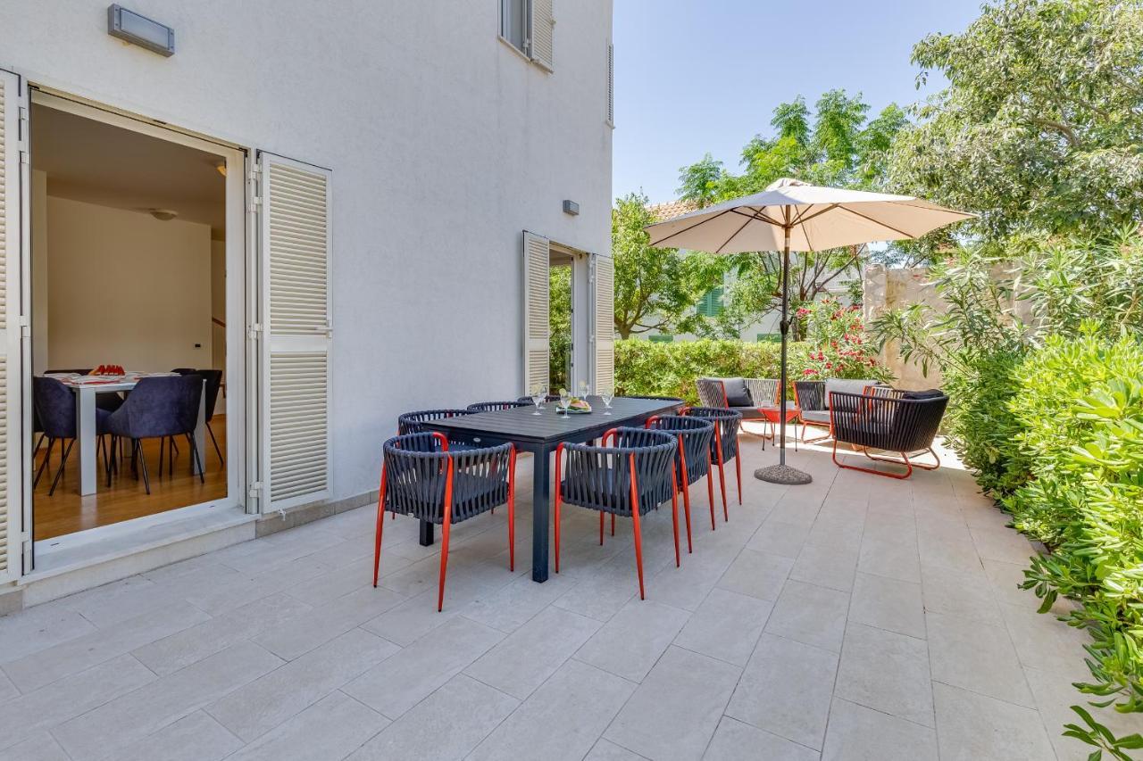 Luxury Two-Floor Apartment In Petrcane With Garden And Pool 外观 照片