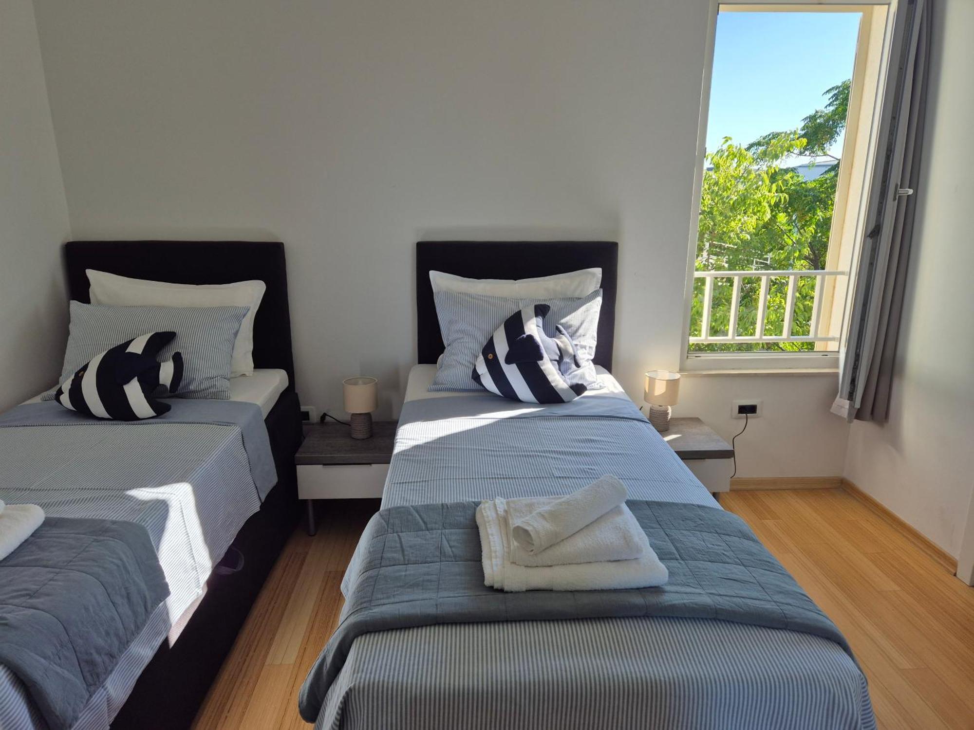 Luxury Two-Floor Apartment In Petrcane With Garden And Pool 外观 照片